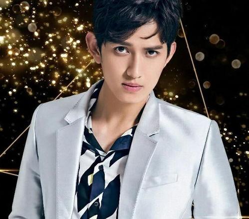 李凉凉明星网红是谁,揭秘当红明星网红的璀璨人生