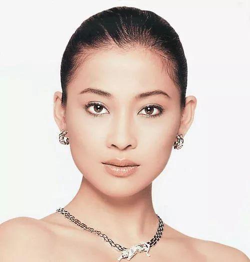 三白眼明星网红是谁,她是如何成为网络红人的？