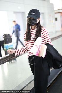 明星网红的条纹衬衫图片,明星网红演绎时尚新风尚