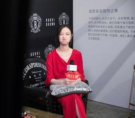 女明星网红裙子掉了图片,女明星网红裙子意外滑落，瞬间成为焦点