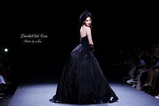 走秀明星网红图片大全,走秀明星与网红的时尚对决