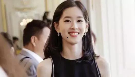 哪个大学明星网红多,揭秘我国顶尖大学明星网红现象”