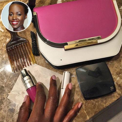 化妆包明星网红款,明星网红必备！化妆包里的时尚秘籍