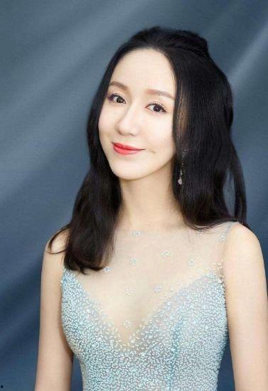 最近哪个明星网红在大连,XX明星引领潮流风尚