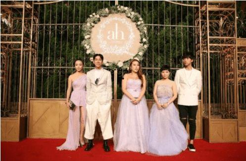 明星网红婚礼捧场图片真实,一场星光熠熠的婚礼盛典