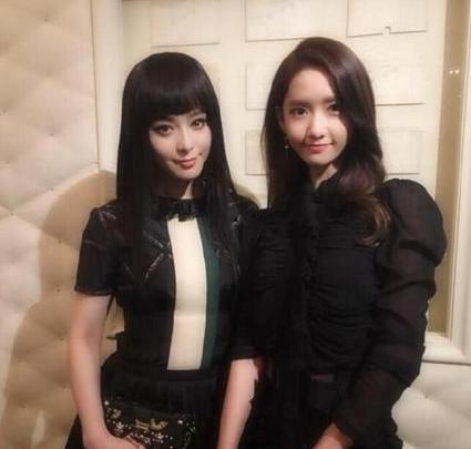 女明星网红合照照片真实,女明星网红亲密合照，展现娱乐圈友谊新风尚