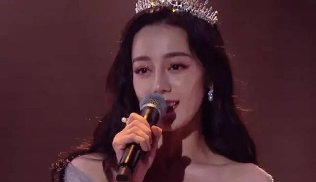 孤独颂歌明星网红是谁呀,揭秘网红明星背后的孤独故事