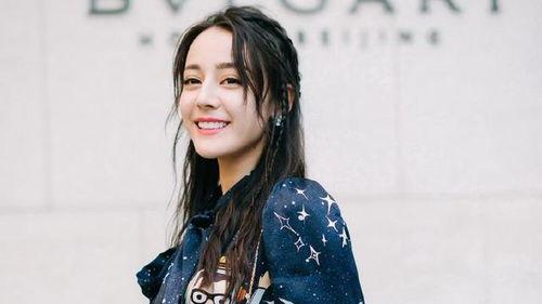 明星网红穿搭测评文案,明星同款解析与时尚测评