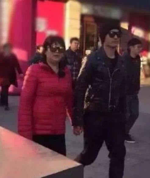 模仿明星网红成功经验,跟随潮流，成就非凡人生