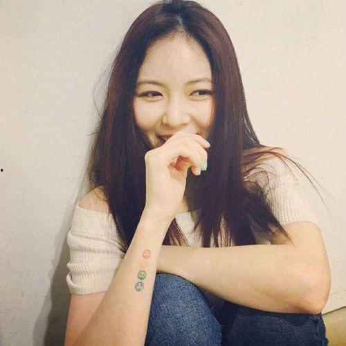 明星网红的头像女真人,明星网红头像中的民族韵味